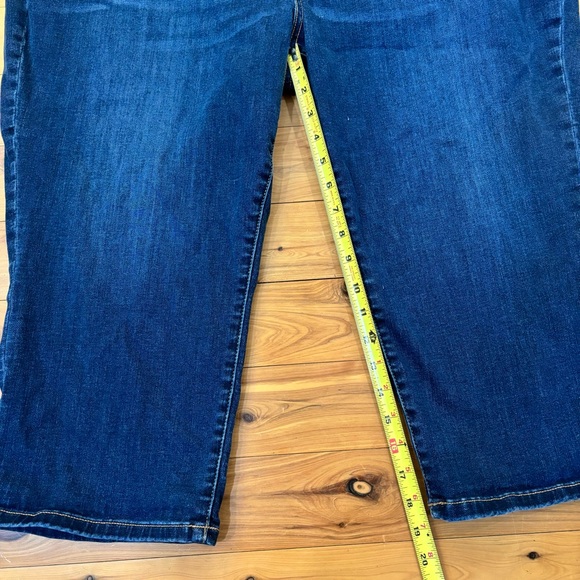 Lane Bryant Midrise Super Stretch Skinny Pedal 5-pocket Denim Jeans Plus size 24 - Picture 9 of 10